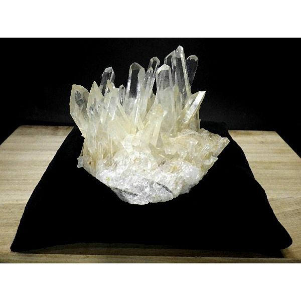 天然水晶 クラスター ９３８ｇ 台座付き クリスタルクォーツ 石英 原石 高品質 Crystal Quartz アーカンソー産 送料無料 No.０８の画像