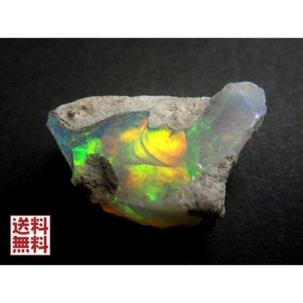 天然オパール 15．95ct カラット プレシャス オパール 遊色 