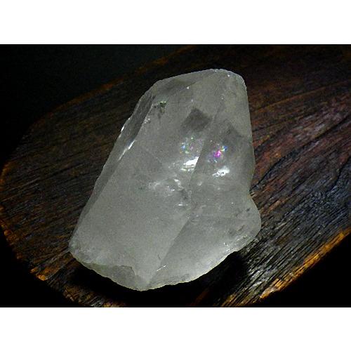 虹入り水晶 レインボークォーツ ２６０ｇ 天然水晶 レインボークリスタル 大きいサイズ 原石 ブラジル産 送料無料 No.０５の画像