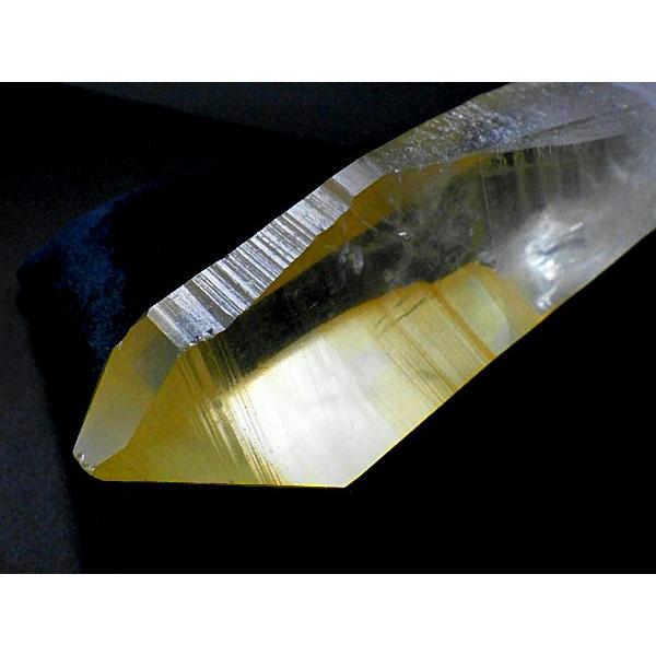 ❤️買い得　高品質　逸品虹入り　✳️ 大きめ　253gレムリアンシード　水晶　握り石 レインボーレムリアンシードクリスタル 946g 23cm ゴールデン
