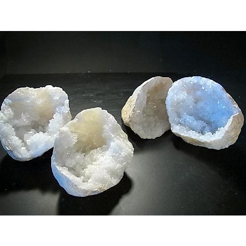 天然水晶 700g~1kg Lサイズ ジオード クォーツ 晶洞 天然水晶 700g~1kg Lサイズ ジオード クォーツ 晶洞