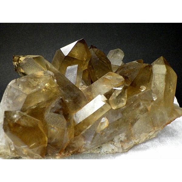 スモーキークォーツクラスター 重さ 708g 煙水晶 台座クッション