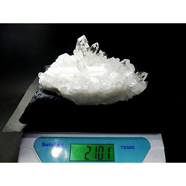 【天然石】 ブラジル産 水晶 クラスター ポイント水晶 台座付き ブラジル産水晶クラスター・A・24g（アゲートスライス台座付き