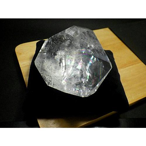 虹入り天然水晶 287g 鑑別書付き 台座付き レインボークォーツ