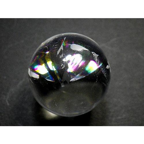 レインボークォーツ 虹入り水晶 ２７ミリ丸玉 鑑別書 巾着ポーチ袋付き アイリスクォーツ スフィア 水晶玉 ブラジル産 全国送料無料 No.１４の画像