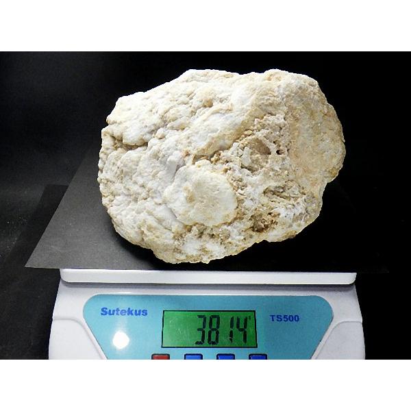 天然水晶 3．8kg 超特大サイズ ジオード クォーツ 晶洞 水晶ドーム