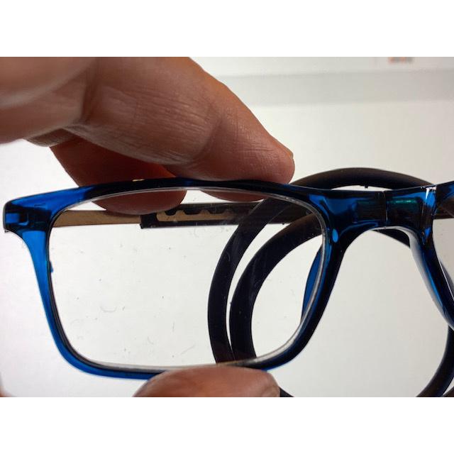 おしゃれ　スポーツ　老眼鏡　磁石　マグネット　肩にかける　首にかける　男女兼用　リーディンググラス　シニアグラス　父の日　祖父　祖母　男女兼用　 |  | 03