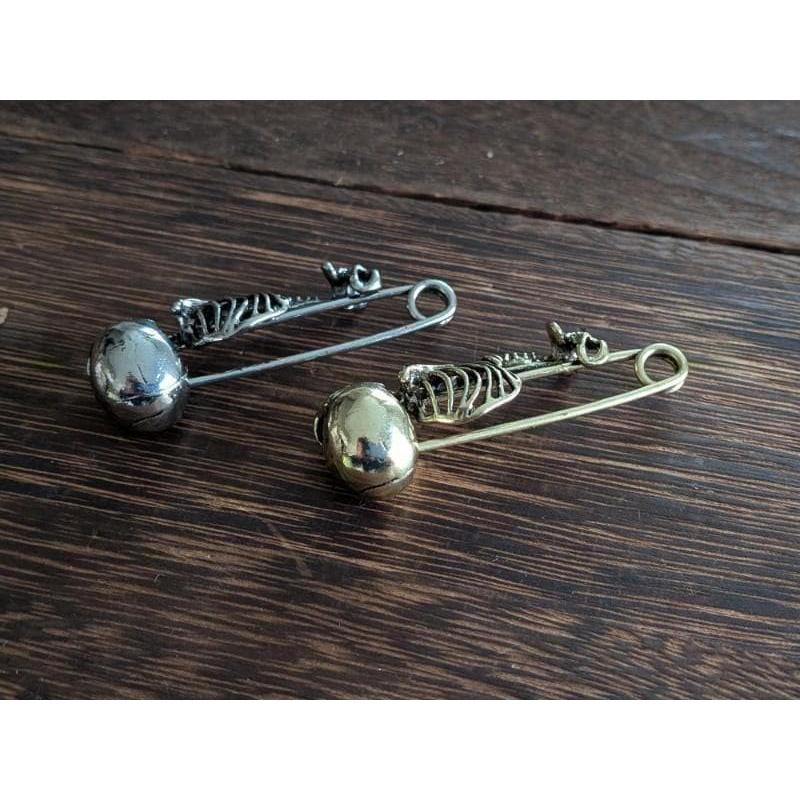 スカル どくろ　がいこつ　ピンバッジ　安全ピンドクロ　すかる　ロック　革ジャン　バッグ |  | 01