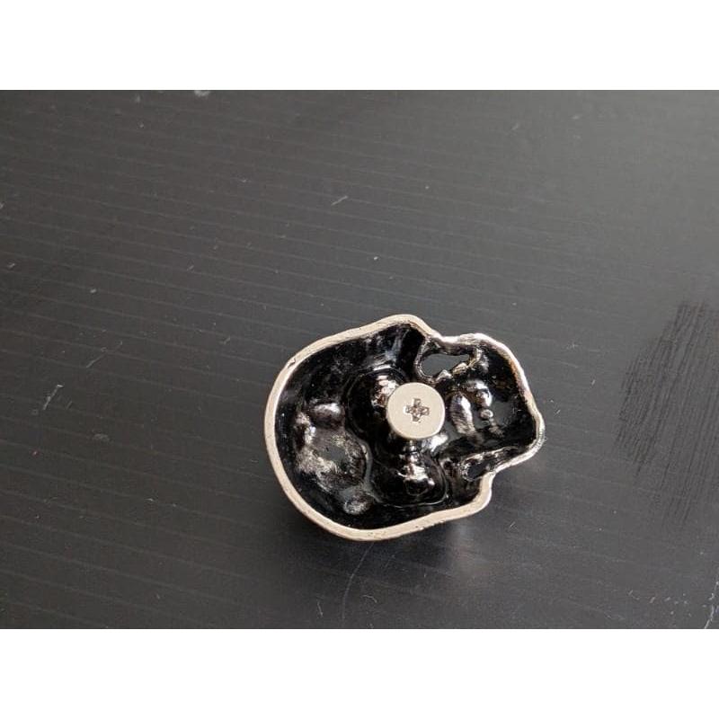 スカル　どくろ　ピンバッジ　ドクロ　スタッズ すかる　目　青　ロック |  | 01