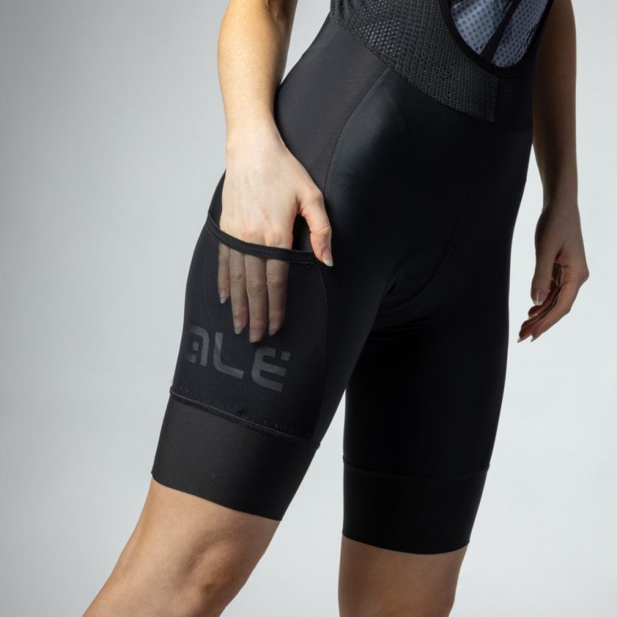 スペシャライズドレディース夏用ビブショーツ　XS 2ー3回しか使用していない ALE(アレ)サイクルパンツ ビブショーツ 夏 レディース[UVカット