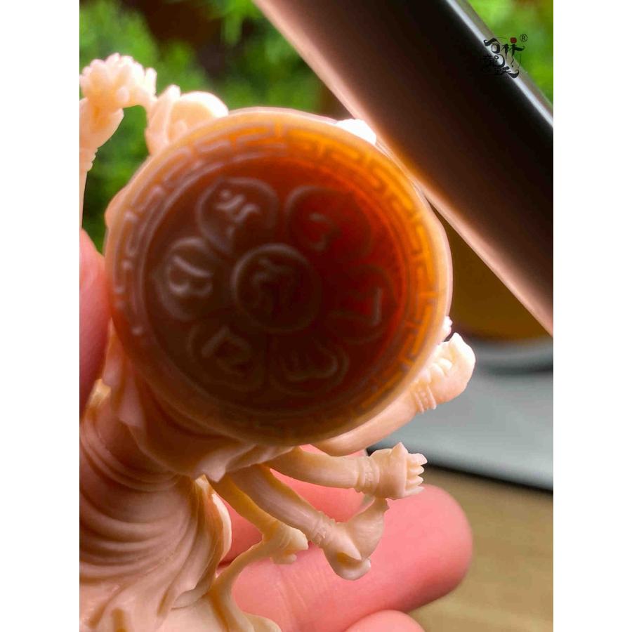 天然マンモス牙美しい手作り彫刻 千手観音 小さいな置物天然
