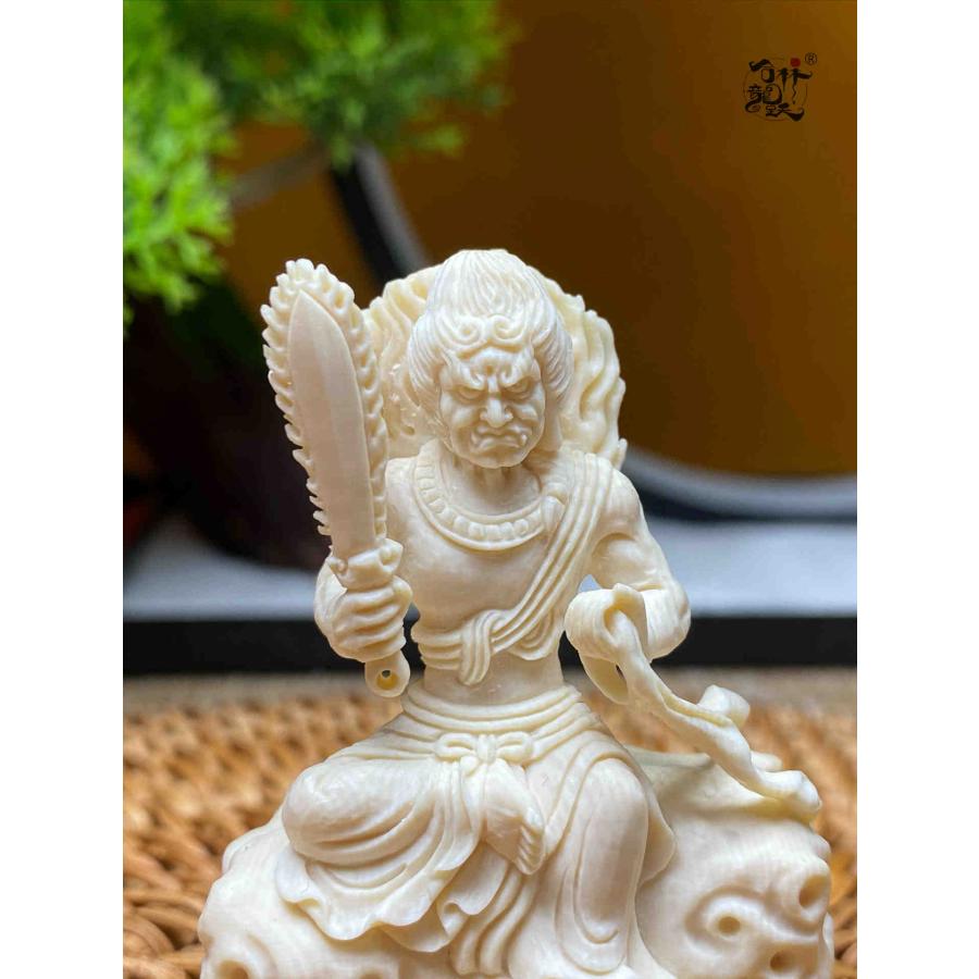 天然マンモス牙美しい手作り彫刻　不動明王　小さいな置物 天然マンモス牙美しい手作り彫刻 不動明王 小さいな置物 不動明王 置物