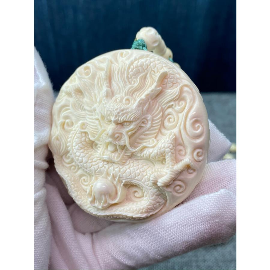 天然マンモス牙美しい手作り彫刻 龍行天下 ネックレス 天然マンモス牙美しい手作り彫刻 五龍献宝 ネックレス