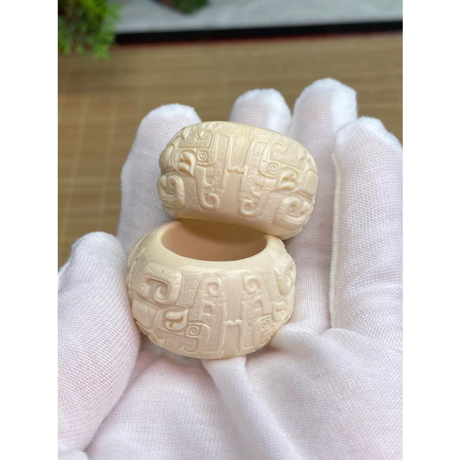 天然マンモス牙美しい手作り彫刻 観饕餮神獣紋 サムリング 指輪 : 合林 