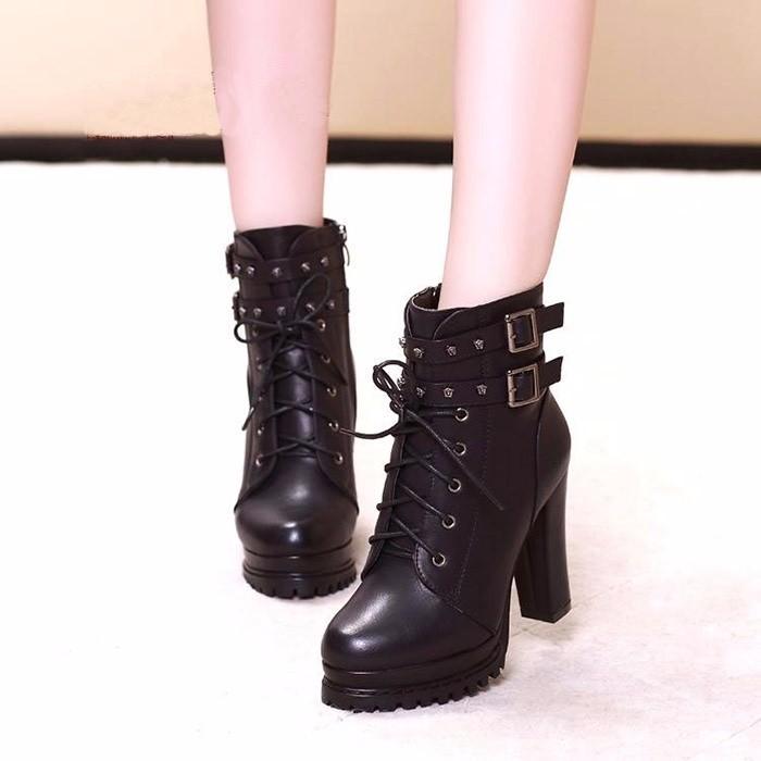 ショートブーツ レディース 冬靴 ブーツ ブーティー 黒 厚底 ハイヒール 美脚 レースアップ ブーツ 編み上げ 秋冬 履きやすい靴 ヒール10cm ブラック
