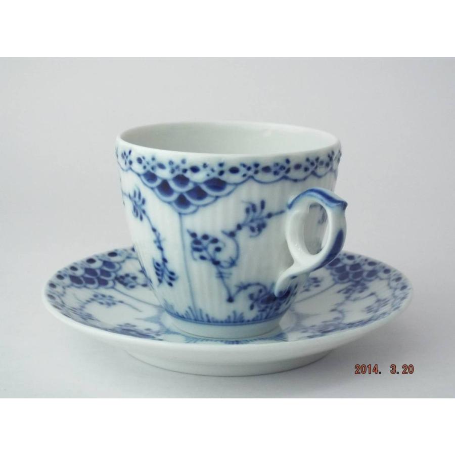ロイヤルコペンハーゲン ブルーフルーテッド ハーフレース エスプレッソカップ＆ソーサー | ブルーフルーテッド | 01