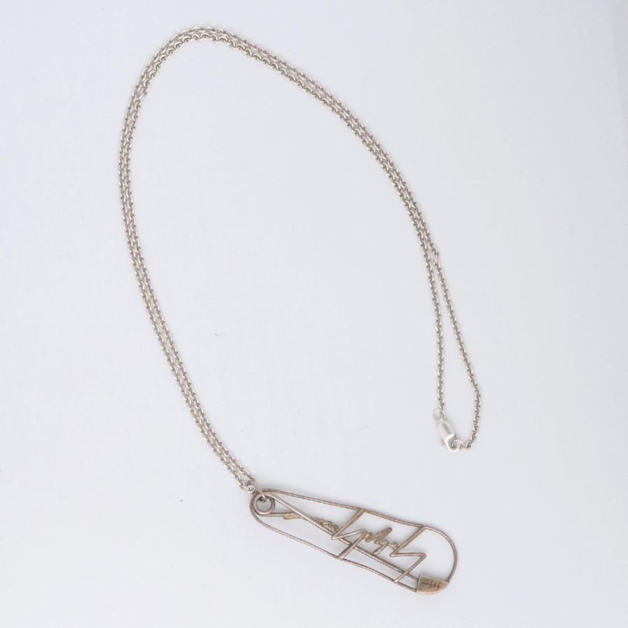 YOHJI YAMAMOTO 安全ピンモチーフロゴネックレス シルバー HH-A36-959