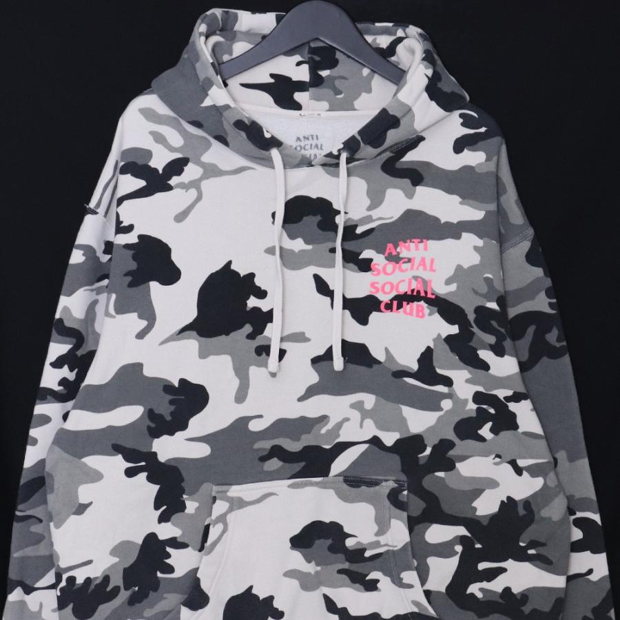 美品特価☆ANTI SOCIAL SOCIAL CLUB フード付MA1 迷彩S ANTI SOCIAL CLUB 迷彩柄ロゴプリントプルオーバーパーカー Lサイズ
