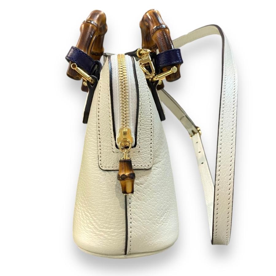 極美品　オールドグッチ　GUCCI レザー　ハンドバッグ　A4可能 ホワイト グッチ GUCCI ハンドバッグ ショルダーバッグ オールドグッチ 白 000