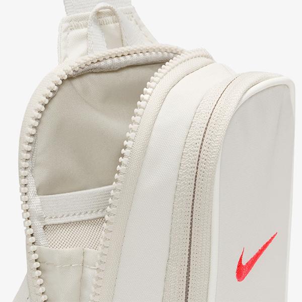 NIKE（ナイキ） 新品 NIKE BODY BAG ボディバッグ ショルダーバッグ 