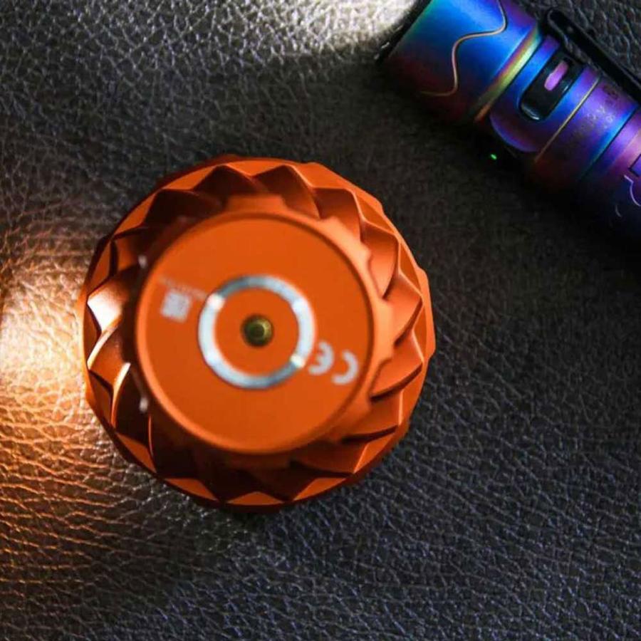 OLIGHT オーライト Marauder Mini 超高輝度 LED 懐中電灯 OLIGHT オーライト Marauder Mini 超高輝度 LED 懐中電灯