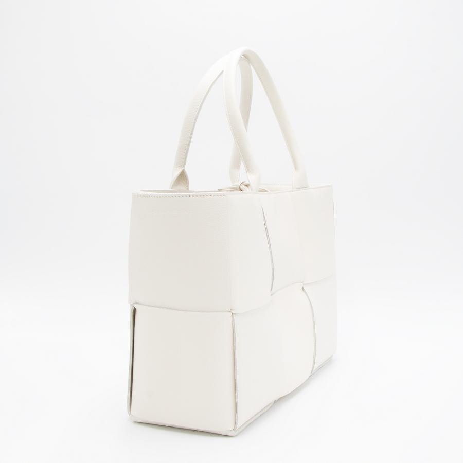 BOTTEGA VENETA ボッテガヴェネタ トートバッグ ホワイト MEDIUM BOTTEGA VENETA ボッテガヴェネタ トートバッグ ホワイト MEDIUM