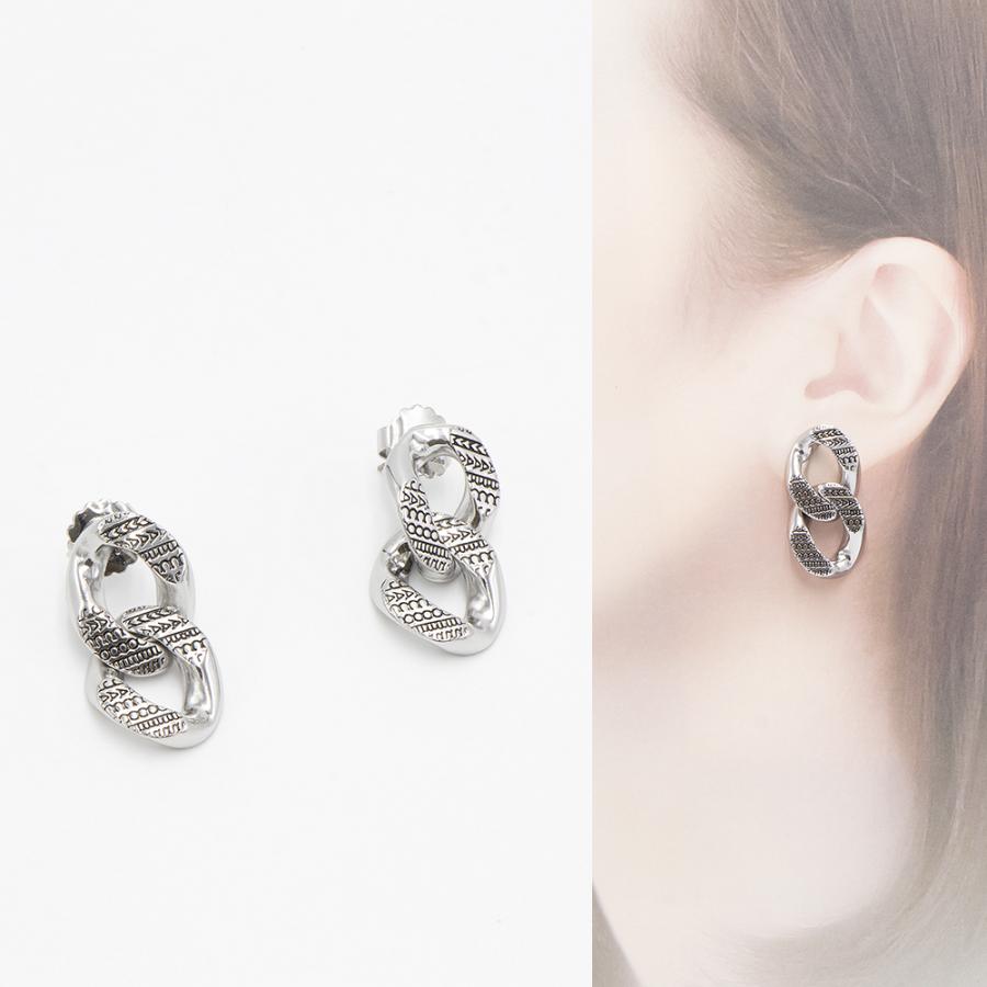MARC JACOBS マークジェイコブス ピアス シルバー モノグラム MARC JACOBS マークジェイコブス ピアス シルバー モノグラム