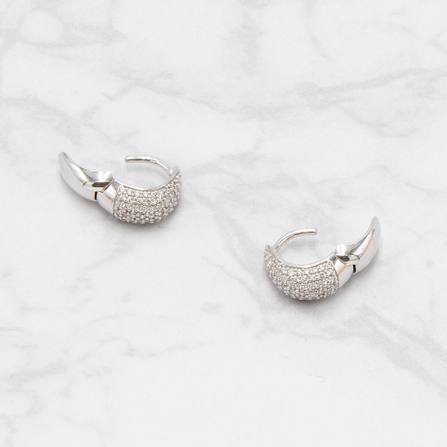 TOM WOOD トムウッド ピアス シルバー アイスハギーズパヴェ Ice TOM WOOD トムウッド ピアス シルバー アイスハギーズパヴェ Ice