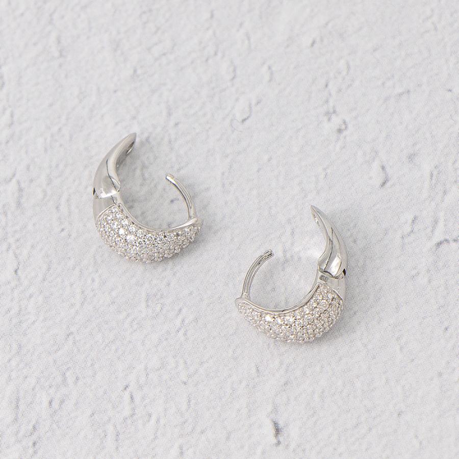 TOM WOOD（トムウッド） ピアス シルバー アイスハギーズパヴェ Ice