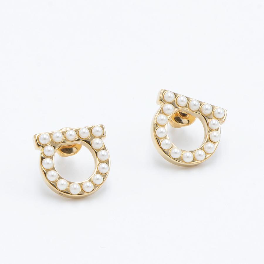 FERRAGAMO 【9/4-9/7 LYP会員+P10倍】フェラガモ ピアス