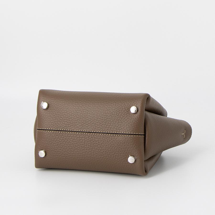 TOD'S（トッズ） トートバッグ(2WAY仕様) マイクロ Tタイムレス