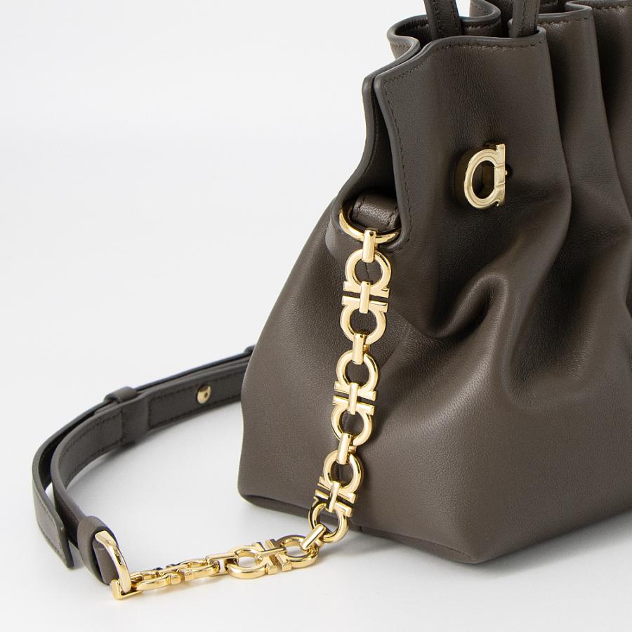 FERRAGAMO（フェラガモ） トートバッグ(2WAY仕様) セメント SOFT BAG