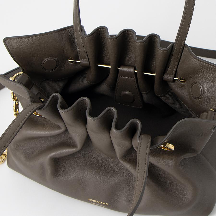 FERRAGAMO（フェラガモ） トートバッグ(2WAY仕様) セメント SOFT BAG