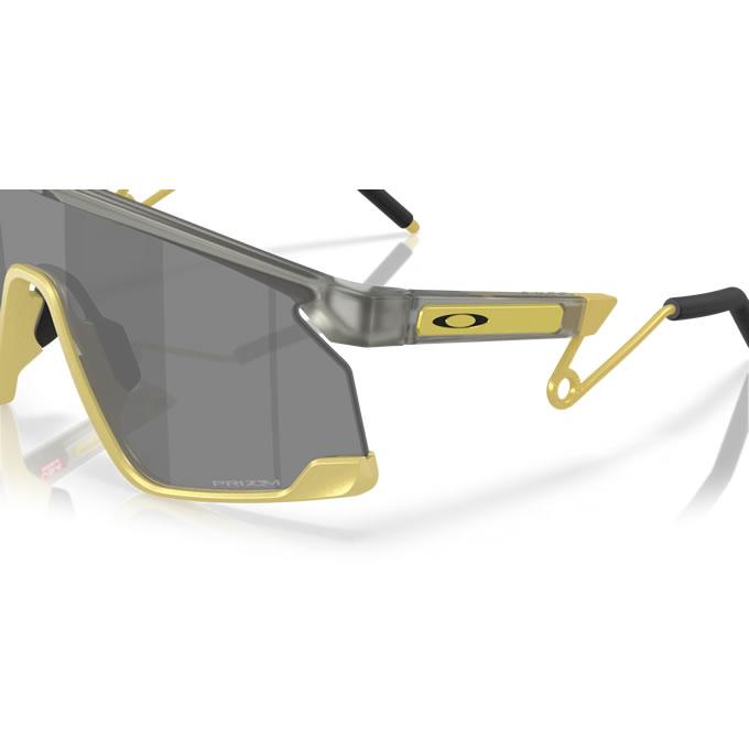 オークリーXメタル サングラス 楽天市場】オークリー ビーイックスティーアールメタル