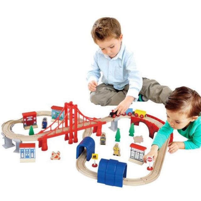 送料無料 マキシム 木製レール デラックスセットと音踏切 巛 ブリオ