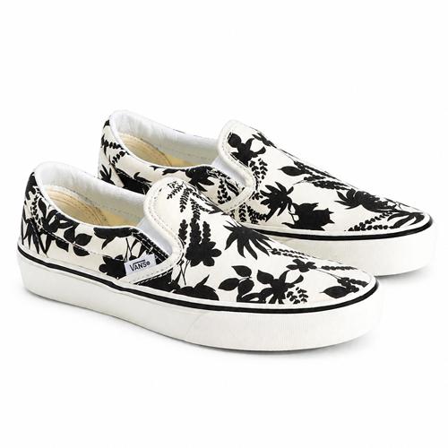 VANS（ヴァンズ） CLASSIC SLIP-ON BOTANICAL PATTERN BLACK