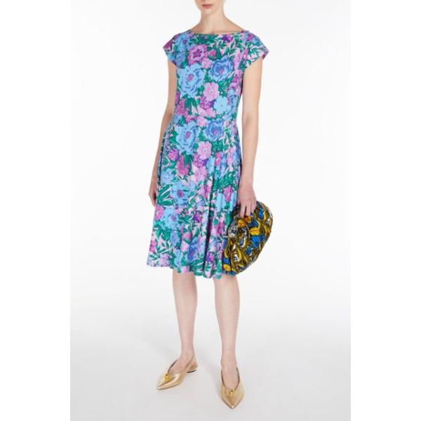 MAXMARA WEEKEND LINE（マックスマーラウィークエンドライン