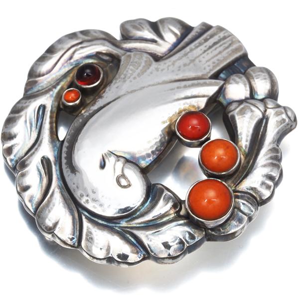 美品   ジョージジェンセン ブローチ123カーネリアン Georg Jensen（ジョージ ジェンセン） ブローチ カーネリアン 123 トリ