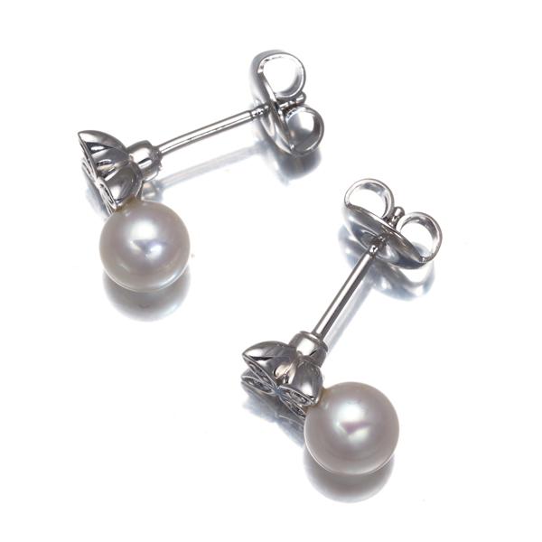 ミキモト MIKIMOTOピアス パール 5.8mm ダイヤモンド K18WG