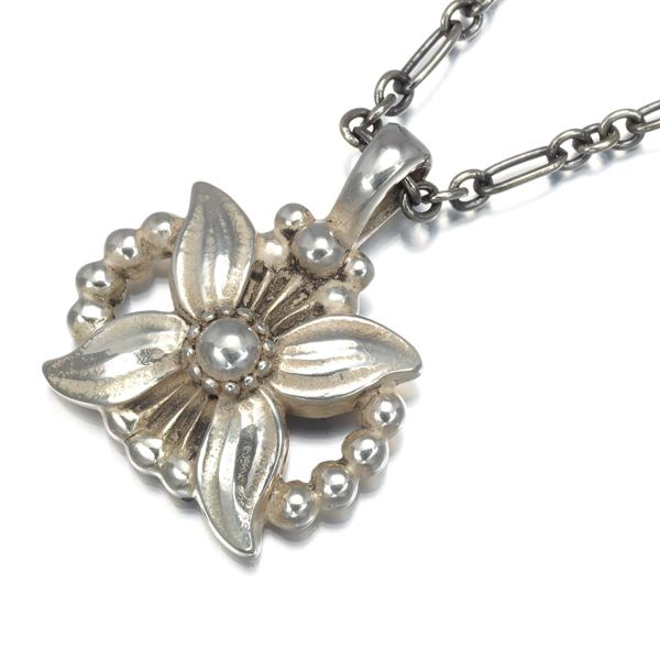  　ネックレス　1998　エーデルワイス　シルバー　925 GEORG JENSENネックレス1998エーデルワイスシルバー925