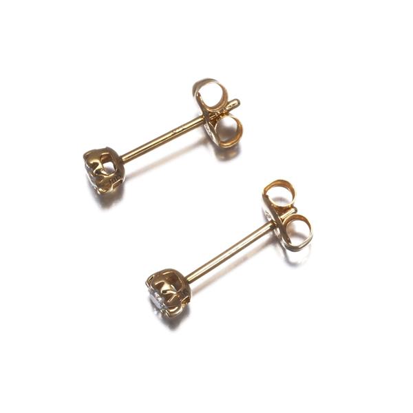 STAR JEWELRY（スタージュエリー） ピアス ダイヤ ダイヤモンド 0.05ct