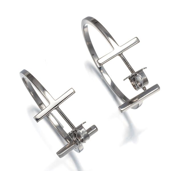 TIFFANY&Co.（ティファニー） ピアス Tワイヤー フープ ミディアム