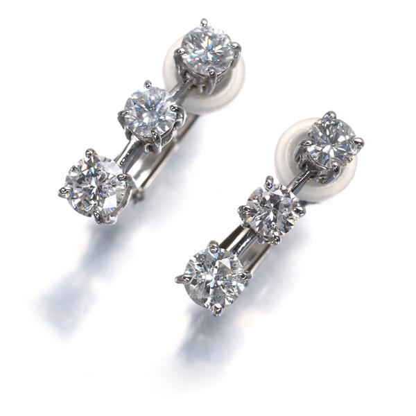 ダイヤ ダイヤモンド 0.50ct/0.50ct 3P 揺れる イヤリング Pt900 GENJ 