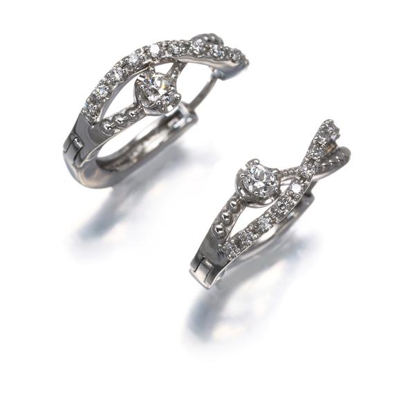 フェスタリア ピアス ダイヤ ダイヤモンド 0.136ct/0.08ct Wish upon a star Pt950 BLJ/GENJの画像