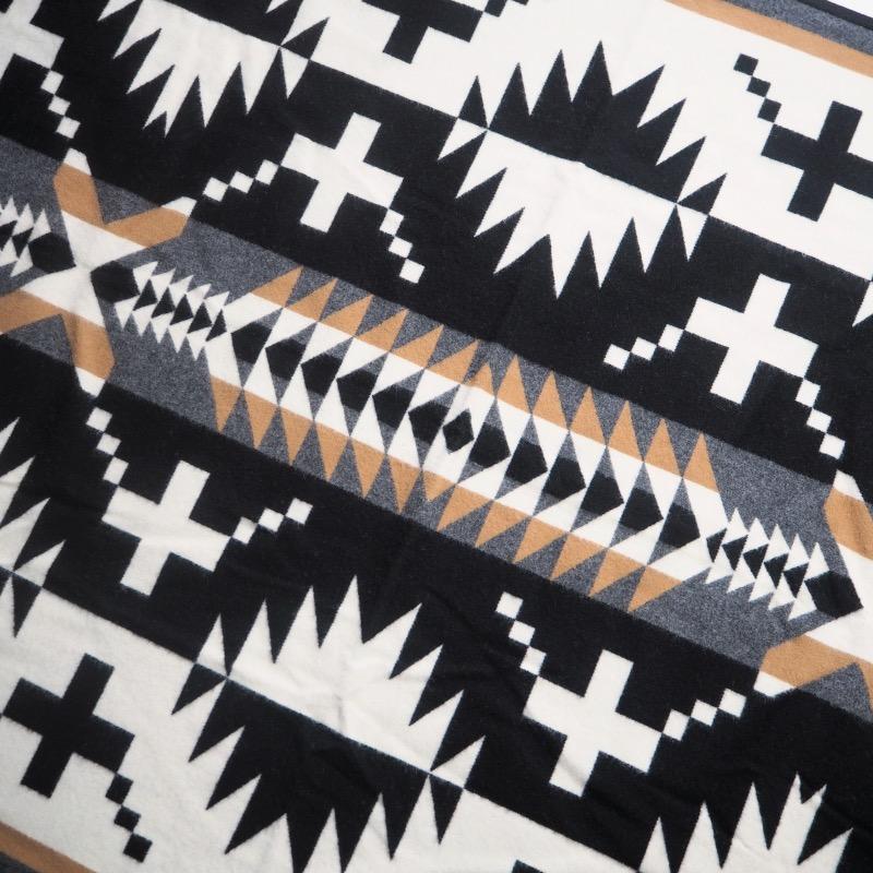 PENDLETON ペンドルトン ジャガードスロー ブランケット JACQUARD THROW SPIDER ROCK(137cmx183cm) / BLACK(52908)｜greenaddiction｜03