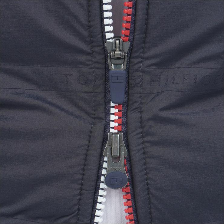 TOMMY HILFIGER（トミー・ヒルフィガー） ロゴ入り接結キルト