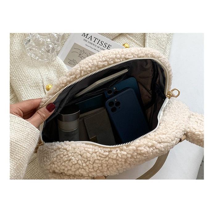  クマ型バッグ 収納袋付き ショルダーバッグ レディース 斜めがけ かわいい ぬいぐるみ付き ボア