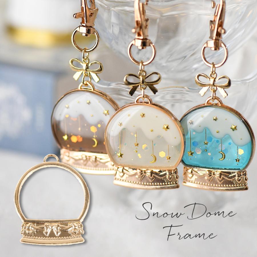 No.686☆ハンドメイド☆グリーンスノー☆フラワーレジンキーホルダー