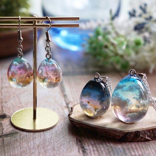 UVレジン製球体とリンゴ型置物 UVレジン製球体とリンゴ型置物