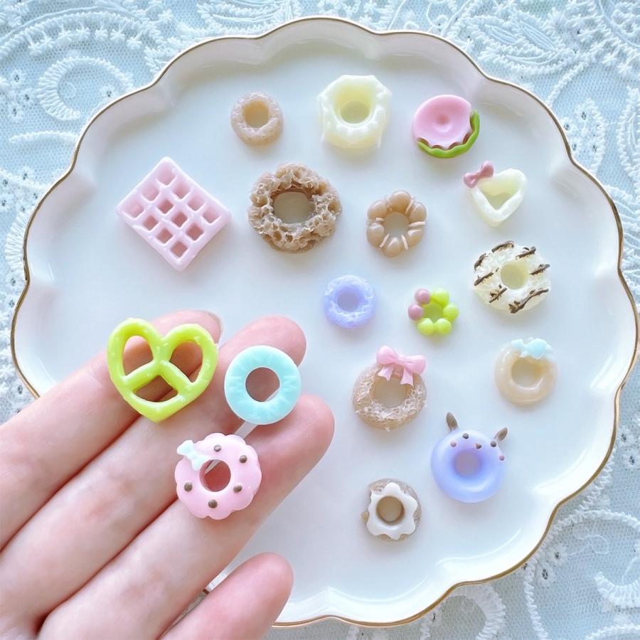 シリコンモールド 48個 ワッフル シリコンモールドｰ* オマケがたくさんついてくるパーツ屋さん